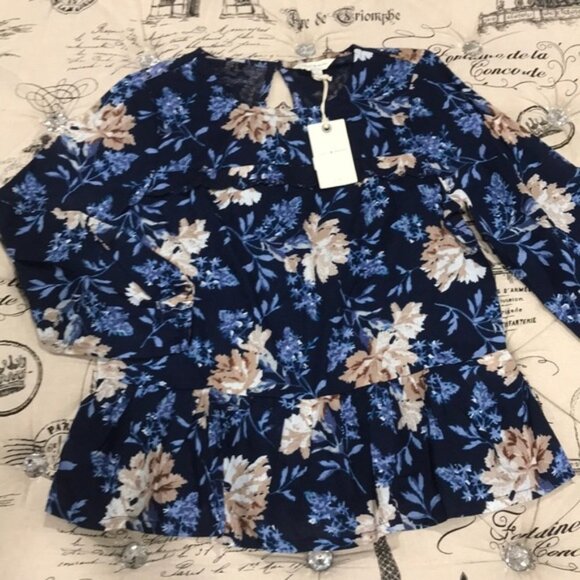 Lucky Brand Embroidered Ruffle Hem Top - Picture 3 of 5